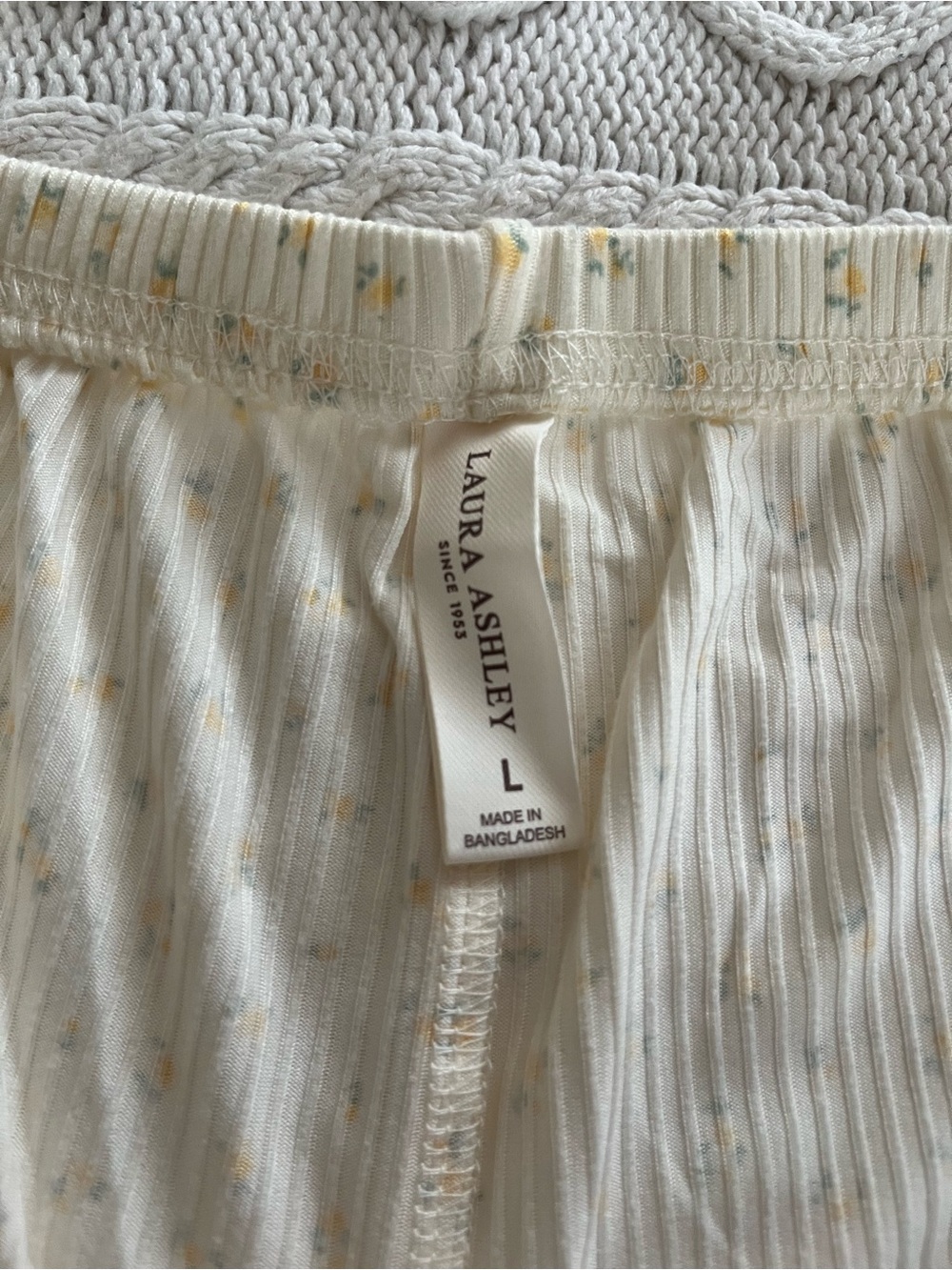 Laura Ashley “Yellow Roses” Lace-Trim Cami & Short Pajama Set Size Large - Picture 10 of 16